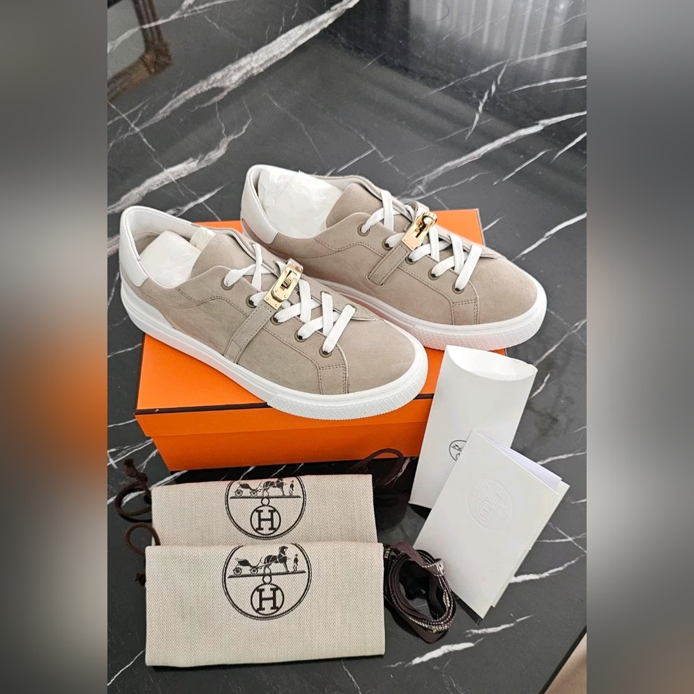 Hermès Kelly Buckle Casual Suede Sneakers